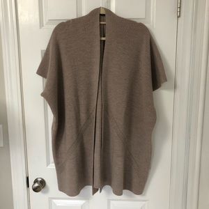 Tart Collections sleeveless open front sweater vest/wrap/poncho